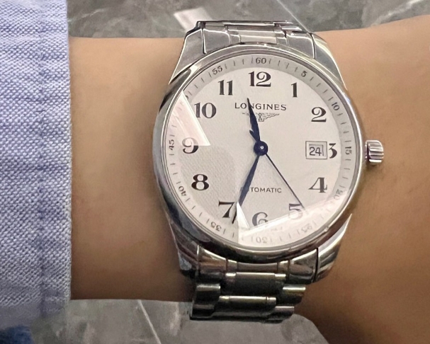 浪琴名匠萬元級正裝表霸主(圖) 浪琴名匠萬元級正裝表霸主(圖)