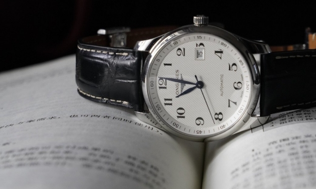 浪琴名匠萬元級正裝表霸主(圖) 浪琴名匠萬元級正裝表霸主(圖)