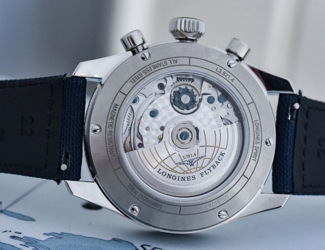 浪琴表先行者系列飛返計時腕表（圖）