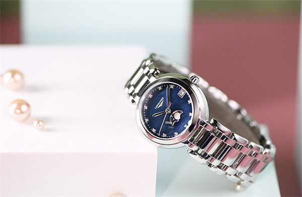 揭秘浪琴手表偷停之謎:高效解決技巧,讓愛表重新跳動!(圖) 揭秘浪琴手表偷停之謎:高效解決技巧,讓愛表重新跳動!(圖)