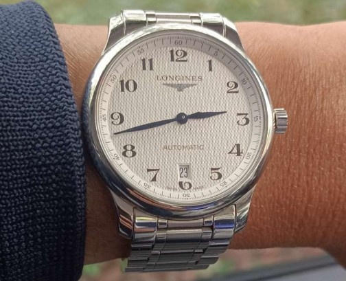 解鎖腕表維修新技能:浪琴表耳掉落后的完美修復方法(圖) 解鎖腕表維修新技能:浪琴表耳掉落后的完美修復方法(圖)