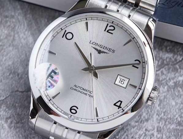 浪琴腕表進(jìn)灰了處理辦法推薦（正確清潔與保養(yǎng)指南）（圖）