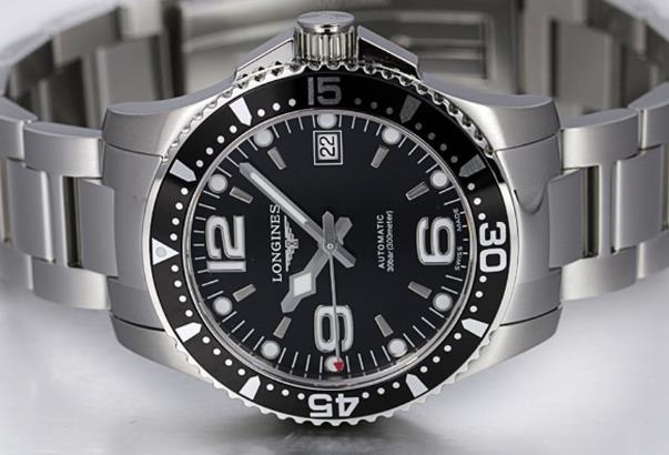 揭秘！浪琴手表表帶掉色？輕松幾步恢復(fù)如新（圖）