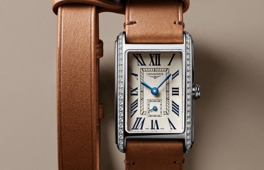 亮麗腕間:浪琴表帶掉色急救秘籍(圖) 亮麗腕間:浪琴表帶掉色急救秘籍(圖)