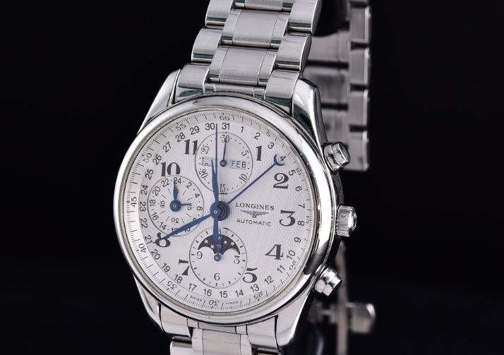 腕間動(dòng)力源:浪琴表發(fā)條上緊技巧大揭秘(圖) 腕間動(dòng)力源:浪琴表發(fā)條上緊技巧大揭秘(圖)